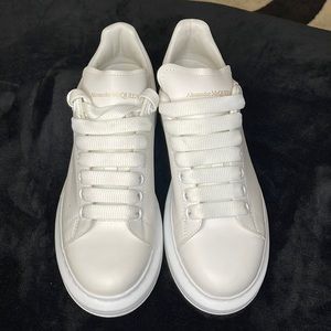 Alexander McQueen Oversized Sneakers 🤍